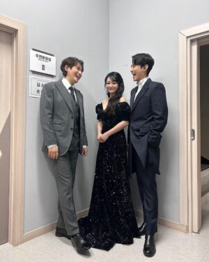 Son Jun-ho Instagram - 무대 뒤 대기실도 웃느라 정신 없음🤗

#김소현 #이지훈 #손준호 #오산문화예술회관