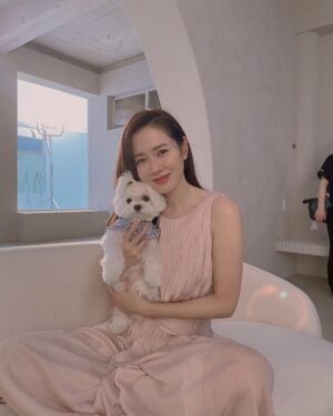 Son Ye-jin Thumbnail - 1.4 Million Likes - Most Liked Instagram Photos