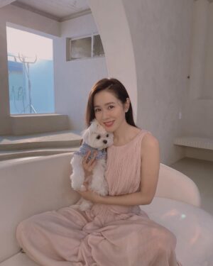 Son Ye-jin Thumbnail - 1.4 Million Likes - Most Liked Instagram Photos