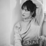 Song Hye-kyo Instagram – @fendi 💛 #peekaboo

B-cut @ellekorea