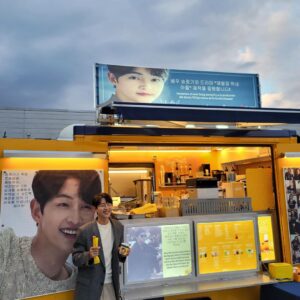 Song Joong-ki Instagram - 재벌집 막내아들 촬영을 응원해주신 모든 분들께 감사드립니다. 덕분에 힘내서 촬영했어요 항상 감사합니다🤍