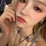 Song Yuqi Instagram - Bonjour❤️