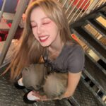 Song Yuqi Instagram - Bonjour❤️