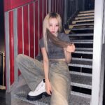 Song Yuqi Instagram - Bonjour❤️