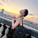 Song Yuqi Instagram - “I don’t want anything else,I just want to be exposed to the sun” 🌇