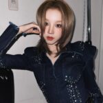Song Yuqi Instagram - 오늘 내가 좀 잘 생겼었어 😋