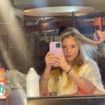 Sophia Valverde Instagram - Dos dias perfeitos que vivi por aqui 🎬💗🥰 Estão ansiosos? Sim ou Óbvio 😵‍💫 Eu não vejo a hora de ver no cinema e queria ver a carinha de todos vcs assistindo… pq tenho certeza de que vcs irão amar 😍 Obrigada Deus 🙌🏻 #Poliana #polianaofilme #actress #movie #filme #cinema #amo #obrigadaDeus Rio de Janeiro, Rio de Janeiro