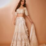Sophie Choudry Instagram - Colour me pretty☺️ Loved wearing this for the final day of Navratri @raasrangthane Tku for this gorgeous look Outfit @gopivaiddesigns HMU @ambereenyusuf Jewellery @azotiique 📸 @kadamajay 🤎 #navratri #dusshera #lehenga #desigirl #prettiness #styleinspo #beautyinspo #gopivaid #sophiechoudry