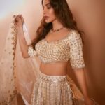 Sophie Choudry Instagram - Colour me pretty☺️ Loved wearing this for the final day of Navratri @raasrangthane Tku for this gorgeous look Outfit @gopivaiddesigns HMU @ambereenyusuf Jewellery @azotiique 📸 @kadamajay 🤎 #navratri #dusshera #lehenga #desigirl #prettiness #styleinspo #beautyinspo #gopivaid #sophiechoudry