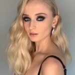 Sophie Turner Instagram - @wellahairusa getting my hair recharged and ready #ForTheThrone. 👑#AskForWella #WellaHair #ad @wellahair