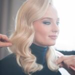 Sophie Turner Instagram - Time to recharge. ⚡️ @wellahairusa’s #INVIGO care line always keeps my #WellaHair refreshed and on point. 💁‍♀️ #AskForWella #INVIGOMoments #ad @wellahair