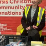Sophie Turner Instagram - I’m here packing at Crisis for Christmas. We need help urgently. Can you help us please @cadburyuk @twix @tonyschocolonely_uk_ire @snickers @nestle @walkers_crisps @theskinnypop @butterkistuk @galaxyuk @wotsitscrisps @kettlechipsuk @peperamitv @twiglets @kpnutsuk @dairylea_uki @potnoodle Please contact @crisis_uk to lend a hand