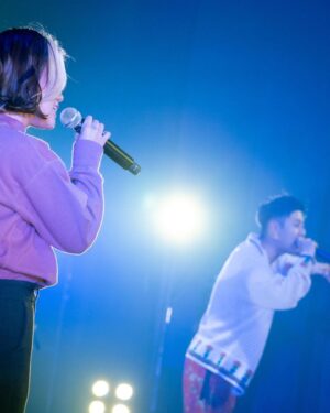 Sorane Instagram - 昨晩なんばHatchにてライブ納めでした。ワンマンで一年を締めくくれて本当に幸せでした。音楽の可能性を信じさせてくれた皆様、本当にありがとうございます。来年も何卒ブチアゲな年にしましょう🙏みんなが健康でありますよう。

hair make by @kazushi_matsuda 
stylist by @mishimataiki 

all photo by @takeshiyao