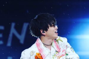Sota Hanamura Instagram - たまにはライブ写真を！
ダンデライオン初披露！
やっとです！やっと日の目を浴びてくれました。明後日は全国の皆さんへ生放送でお届けします！#da_ice #ダンデライオン #GreenFlashFes #cdtvライブライブ