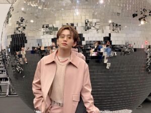 Sota Hanamura Instagram - 24S/S METROCITY FASHION SHOW&PARTY
#DEAR_STUDIO_54
今回は日本からひたすらハードスケジュールで全然睡眠も観光も出来なかったけど、本当に貴重な時間を頂けました。
また必ず行きたいです。

@metrocity.japan
@metrocity__official
@metrocity.korea

#DEARSTUDIO54
#METROCITY#メトロシティ
#that_is_my_song
#scene