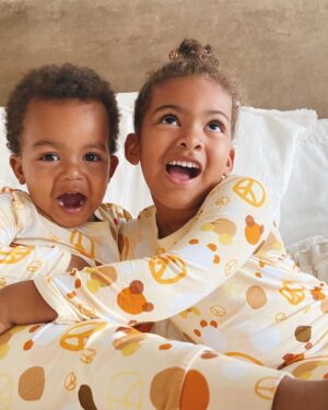 Spencer Paysinger Instagram - The kids pajamas @blairpysngr designed with @clover_baby_kids is now live! Her design is an ode to her childhood, our children, and their hairstyles! And they just so happened to have dropped on her birthday. Proud of you Love, but you know that! LINK IN STORY