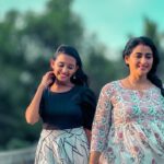 Sreedhanya Instagram - Mythili and Yami Candids from Mazhayethum Munbe❤️✨ 📸 @itsgi_ri97
