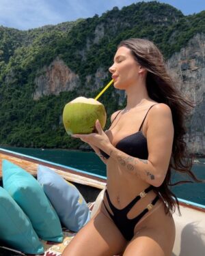 Stéfani Bays Instagram - 