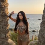 Stéfani Bays Instagram - E a perfeição que é esse look da @emanahandmade? 😍🔥 Mykonos, Greece