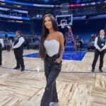 Stéfani Bays Instagram - A adrenalina de assistir um jogo clássico foi incrível! 🏀💙 Orlando, Florida - Usa
