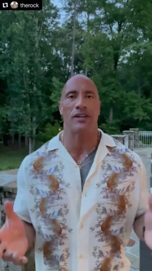 Stacey Leilua Instagram - @therock Dwayne. You are the busiest man on the planet and the fact you always take the time to do things like this is just testament to the incredibly generous man you are. Fa’afetai tele lava to the best boss in the world for your heartfelt words, it is truly an honour to play your beautiful Mother (@atajohnson we can both combine all our ugly crying one day! 😩😂 haha) Big big big love and respect to you both ❤️🌺💪🏽 SO proud of our team! #YoungRock #HCATVAWARDS