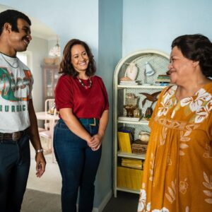 Stacey Leilua Instagram - There has been a lot of well deserved recognition for the wonderful casting in #YoungRock - shoutout to @onziecolloff @michaelnicolo and @michelleaneous1 for doing such an incredible job. I’m especially proud of the Pacific representation in this show - it’s awesome to be part of such an important landmark moment in TV history ❤️✊🏽🇼🇸 
Read more about Young Rock’s commitment to diversity behind the scenes too, in this @variety article: https://variety.com/2021/biz/news/young-rock-team-casting-nbc-1234990619/amp/ #YoungRock #casting #representationmatters @nbcyoungrock @nbc 📺🌺