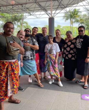 Stacey Leilua Instagram - Look at me being inspired by @_sarahgattellari #BTS 😂🥰 here’s some pics of mine from this season.. a bunch of cherished memories, wonderful friends and lots and lots of love. It’s always an awesome ride filming #YoungRock, I cannot wait for more adventures with Season 3. A huge thank you to everyone who has tuned in, messaged, rated, all of it! We cannot do it without your love and support. See you again real soon 🌺❤️💪🏽