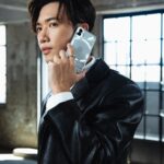 Stanley Yau Instagram - 【csl x Nothing 絕配英「縉」 Stanley】 無論係做戲、唱歌定跳舞，我都要同Nothing Phone (2)一樣Keep住Upgrade自己，今次新機嘅金屬外框比上一代更薄、線條更加俐落有型，Phone (2) 採用咗可持續物料製成嘅零件，型格之餘更加係對環境保護作出貢獻，想入手全新Phone (2)就快啲去 csl 啦😎！  💡Nothing Phone (2) 喺 csl 獨家發售*，買機仲享有多重優惠，撳入去 @cslhk 睇詳情啦！ @nothing @synergy_technologies #csl5G #cslxNothing #cslxNothingDanceChallenge #NothingDance #Nothing #NothingPhone2 #Nothinghk #Phone2 *csl 為香港流動通訊網絡商獨家發售 Nothing Phone (2) 手機。
