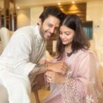 Stebin Ben Instagram - Phoolon ka taraon ka sabka kehna hai , Ek Hazaron mein meri Behna hai. Love you ❤️