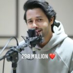 Stebin Ben Instagram - Because you guys have given so much love to my song #ThodaThodaPyaar and to it’s Reel too ❤️ Here’s posting the #viral video again.