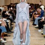 Stella Maxwell Instagram - Incredible show amore @riccardotisci17 congratulations on an amazing collection and your legacy at @burberry ❤️ @patmcgrathreal @guidopalau @patrizia_pilotti
