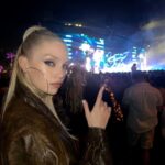 Stella Maxwell Instagram - Swollen feet 😂🖤 Coachella Music Festival