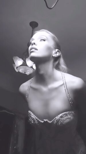 Stella Maxwell Instagram - VF 🤍