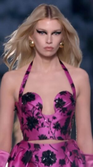Stella Maxwell Instagram - 💖@donatella_versace @versace 💖 @hollygolightly3086 💖@kjeldgaard1 💖@patmcgrathreal @guidopalau 💖 @piergiorgio @samuel_ellis @dmcasting 💖