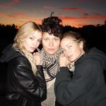 Stella Maxwell Instagram - Fk, Marry, Kill ?? 😂 Birthday love @shalomharlow we love you!! @carolynmurphy ❤️‍🔥