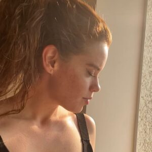 Steph Bumelcrownd Instagram - ✨🌙☀️🦁 (estás fotos las saqué de un video que hice para un casting 😬, y al final me gustaron estás dos 🤔)