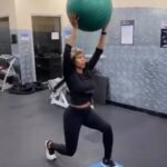 Stephanie Charles Instagram - I know I said who needs a gym buuuttttt .....ughh I do miss it😩😩Can't wait to be reunited! Lol 💪🏽💪🏽 @tee_lamar (dope trainer!) #gym #workout #quarantinelife #actresslife #fitness #stephaniecharles #wearamask #gymmotivation #throwback🔙 #gymrat