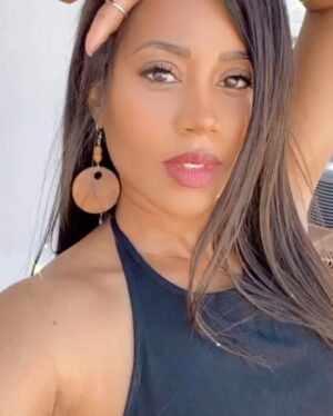 Stephanie Charles Instagram - So, I tried to do my own photoshoot😩😩 uggh the struggle…lol…I finally got  the one shot that I like . The Hollywood grind😩😂😩 😏

#stephaniecharles
#actresslife 
#selfphotoshoot 
#actress🎬