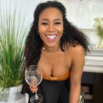 Stephanie Charles Instagram - Happy New Year!! 💕🍾🍾🎉🎉 Blessings to you all🙏🏽💕💕 #newyear2022 #stephaniecharles #Gratitude #vibes #tylerperrystudios #blackishabc