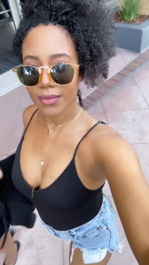 Stephanie Charles Instagram - Today was a good day😘 

#stephaniecharles
#behindthescenes
#vibesallday
#todaywasagoodday
#flashbackfriday