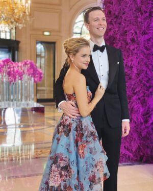 Stephanie Styles Instagram - “I’m truly truly grateful and terribly happy.” - Audrey Hepburn, 1954

Words cannot express the love and admiration I have for @alissandra.aronow. Her heart and mind are works of art. Thank you for a weekend that we’ll remember forever. I’m so excited and thrilled for you, your love, and your future. ♥️