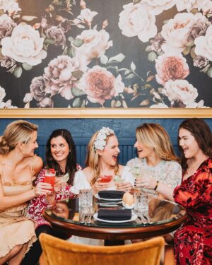 Stephanie Styles Instagram - 👰🏼‍♀️ era feat. women I am endlessly grateful for and love dearly 🥹