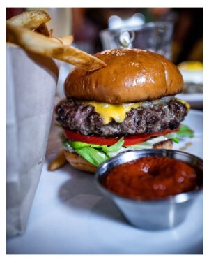 Stephen Hill Instagram - Chaz Burger

#stephenhillphotos #leicaphoto #foodphotography #cheeseburgerinparadise