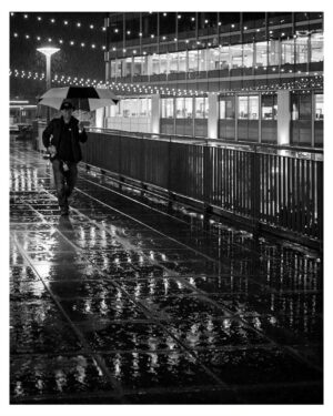 Stephen Hill Instagram - Rainy Dayz

#stephenhillphotos #leicaphoto
#blackandwhitephotography #rainydayz