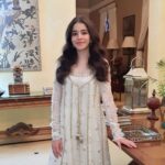 Suhani Sethi Instagram - 🦢🤍@shopmulmul