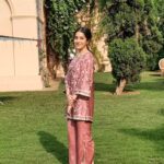 Suhani Sethi Instagram - I'm clearly very excited about the curly hair 🌺 @shopmulmul