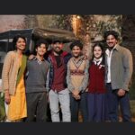 Suhani Sethi Instagram - People of Guns and Gulaabs ! ❤️ The best people, the best days, the best show 🌹 #GunsAndGulaabs #GunsAndGulaabsOnNetflix 🔫🌹 I have so many incredible memories of this show, I couldn't squeeze them all into this post 😬, so please bear with me!! 🤓