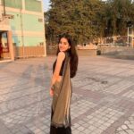 Suhani Sethi Instagram – Kitni dafa subah ko meri tere aangan mei baithe maine shaam kiya… Kabhi alvida naa kehna, Dps Rkp 🌻❤️ Delhi Public School, R.K. Puram, New Delhi