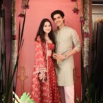 Suhani Sethi Instagram - 💫✨️🥂 @_.rupmeramastana._ 📸