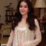Suhani Sethi Instagram - 🦢🤍@shopmulmul